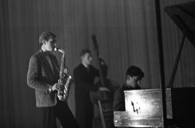 Remigijus Pilypaitis (ts), Gregory Talas (db), Viacheslav Ganelin (p),1965