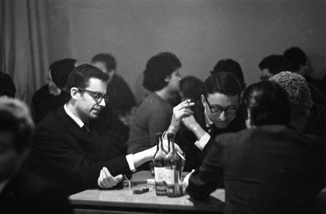 At a Jazz Club concert: the painter Eugenijus Cukermanas (left), and the architect Tadas Baginskas (right),1963–1964