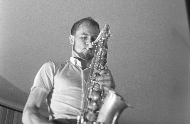 The opening concert at the Jazz Club: Zbignevas Žilionis (dr), Jonas Sadauskas (ts), Liudas Šaltenis (p), 1963 