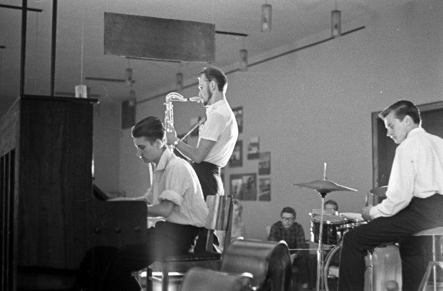 The opening concert at the Jazz Club: Zbignevas Žilionis (dr), Jonas Sadauskas (ts), Liudas Šaltenis (p), 1963 
