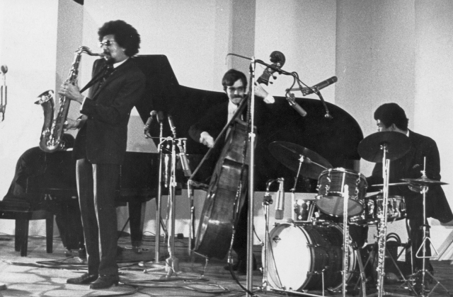 Charles Lloyd's group on stage: Keith Jarrett, Charles Lloyd, Ron McClure, Jack DeJohnette. Collection of Oleg Kichigin 