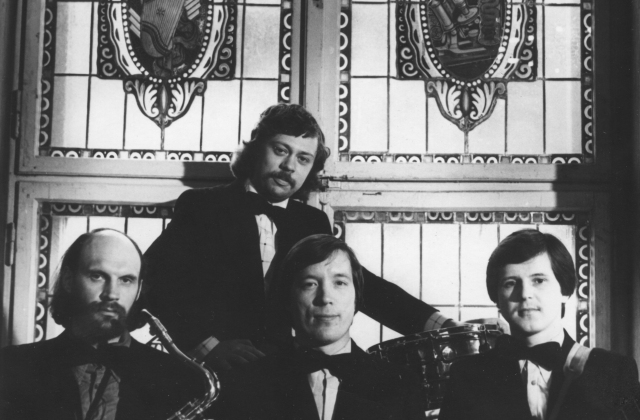 Saulius Šiaučiulis' quartet, 1979. Viktor Ignatov (ts), Arvydas Joffė (dr), Saulius Šiaučiulis (p), Romualdas  Malinauskas (b). Photograph by Bernardas Aleknavičius