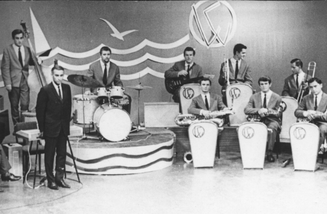 The Nemuno žiburiai ensemble, 1966. From left: Liudas Šaltenis, Jonas Cijūnėlis.
 Collection of Jonas Cijūnėlis